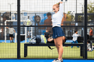 El precio por hora de jugar pádel en España. El precio por hora de jugar pádel en España.