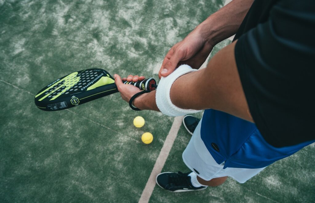 la indumentaria femenina en el padel consejos para lucir estilo y comodidad en la pista